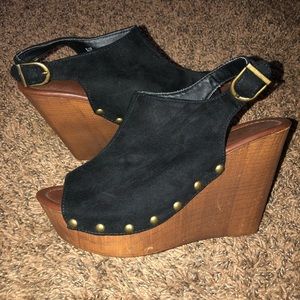 Open toe wedges